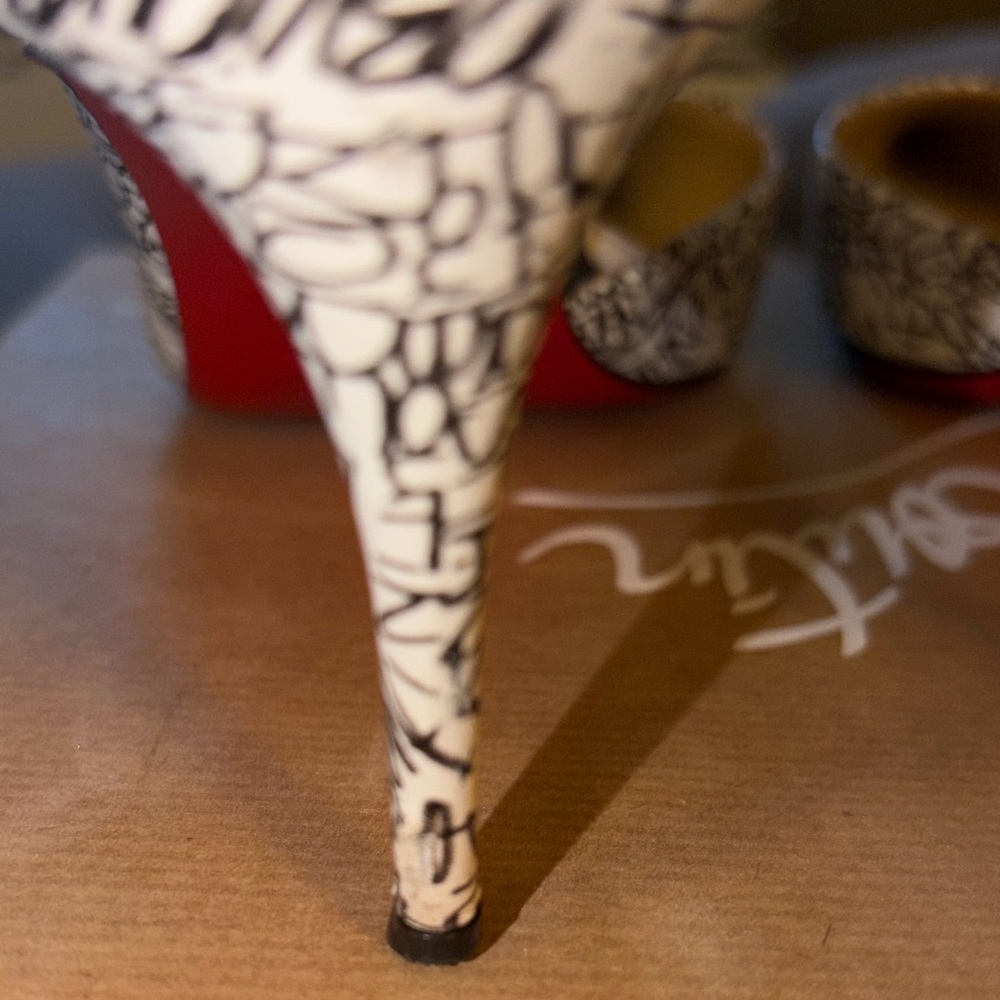 Christian Louboutin White and Black Script Pointed-Toe Pumps - Picture 6 of 10